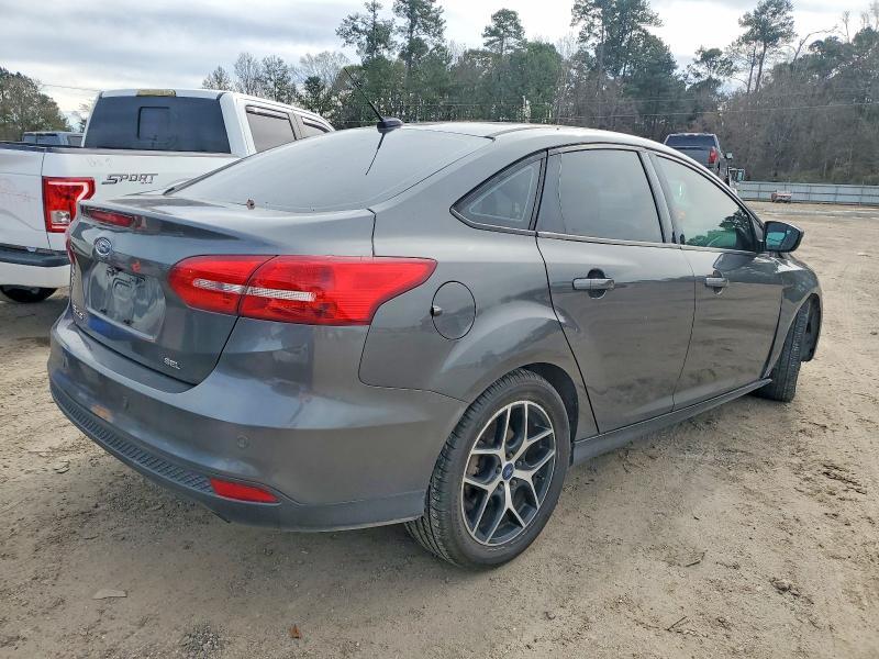 2017 Ford Focus sel