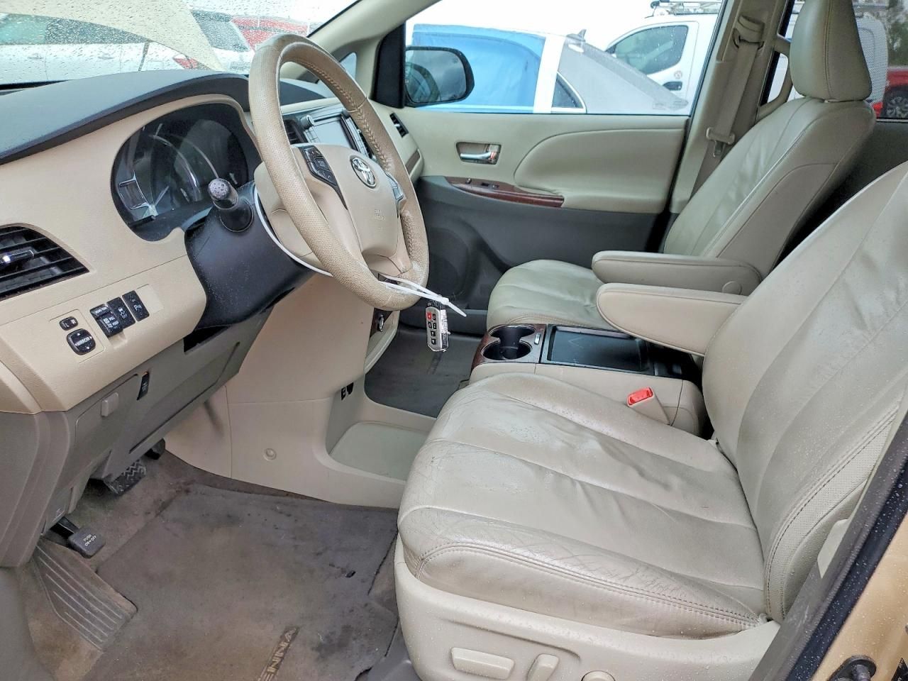 2011 Toyota Sienna xle