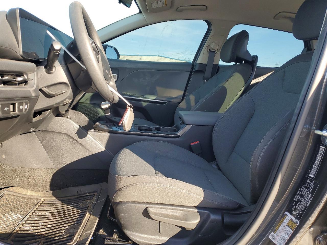 2025 KIA K4 lx