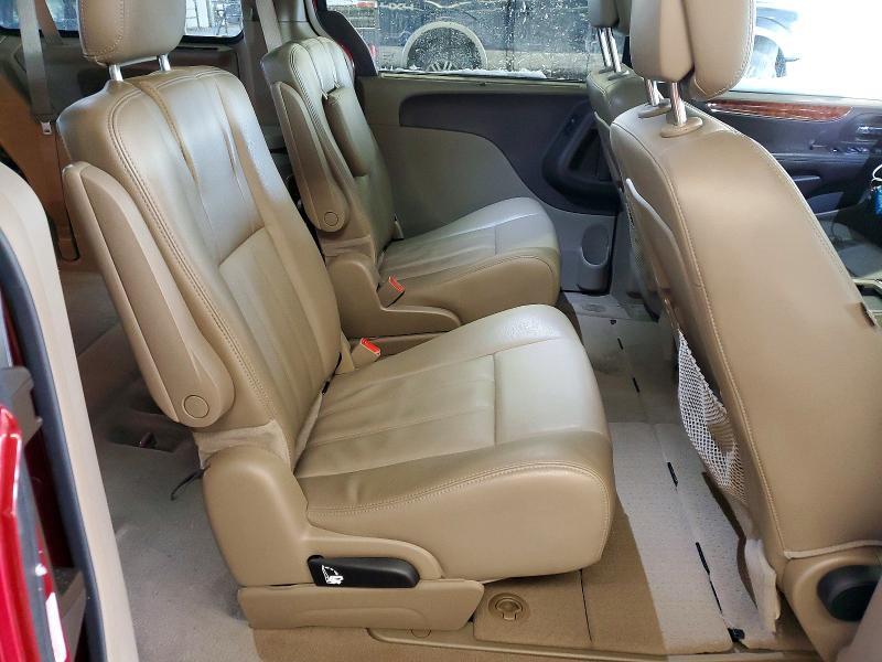 2015 Chrysler Town & Country Touring