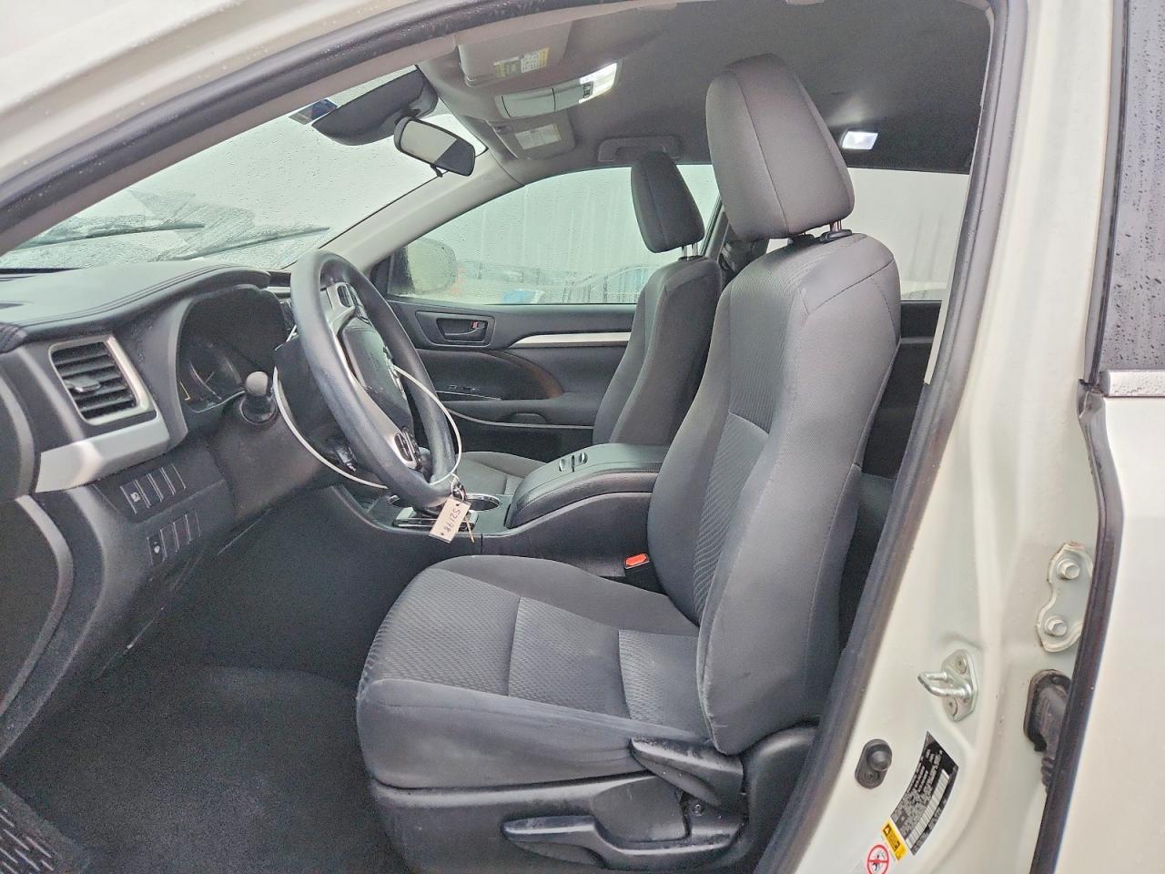 2019 Toyota Highlander le