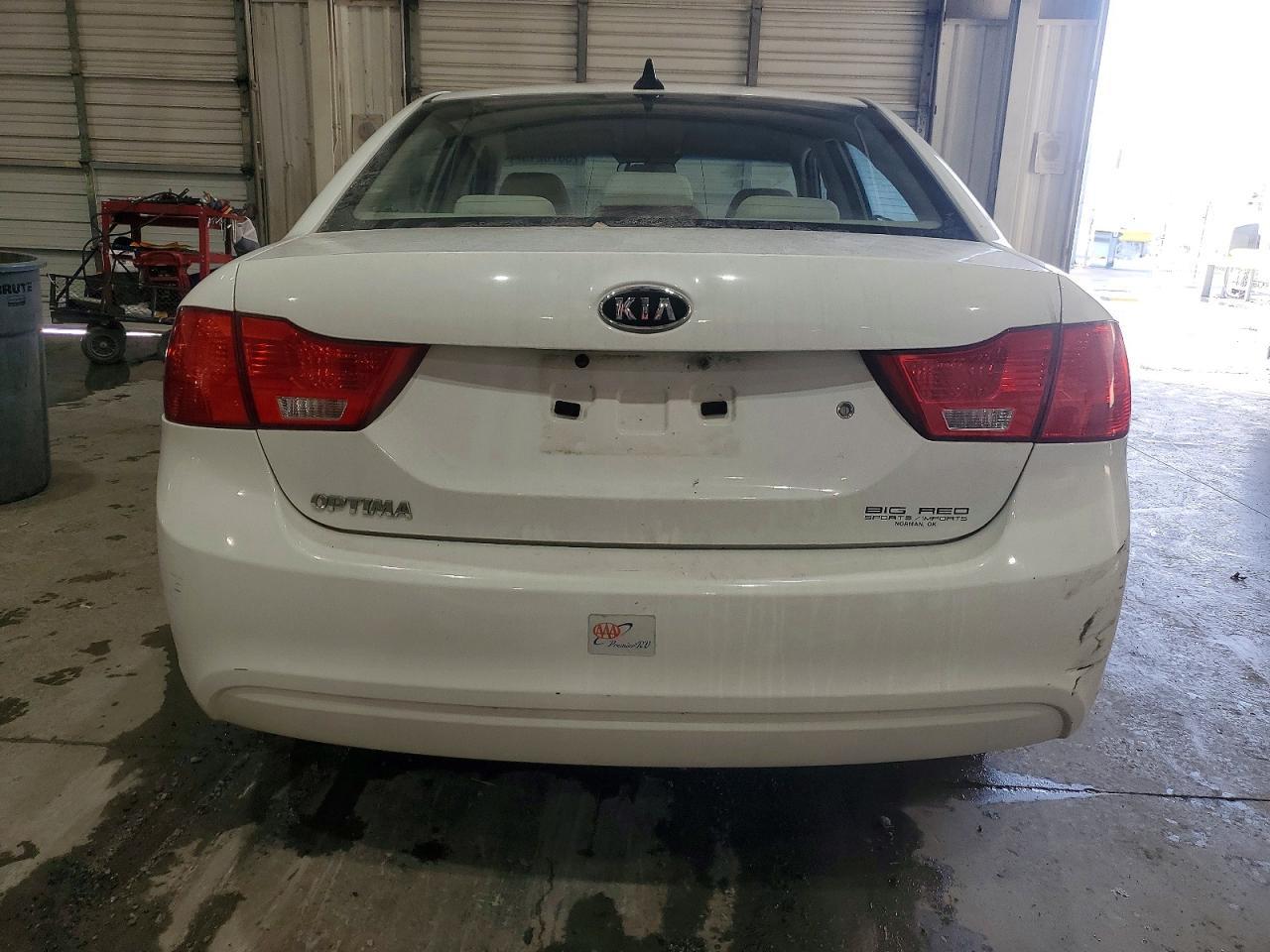 2010 KIA Optima lx