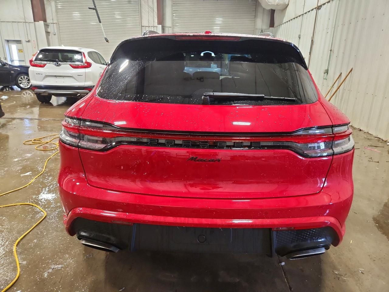 2025 Porsche Macan Base