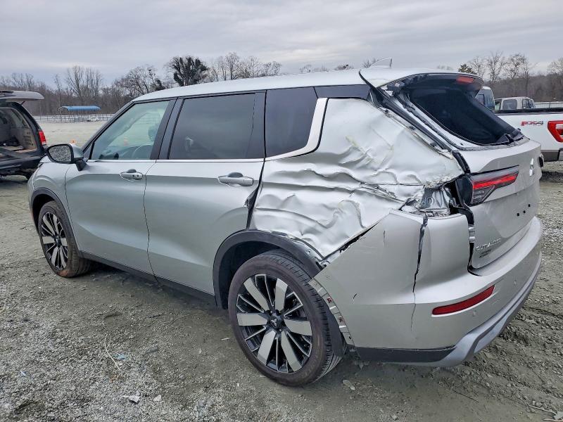 2025 Mitsubishi Outlander se