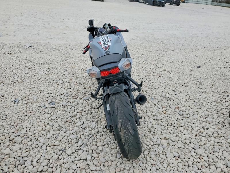 2023 Suzuki GSX-R750