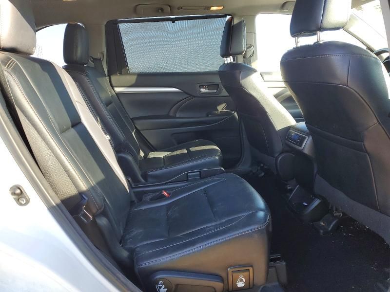 2018 Toyota Highlander se