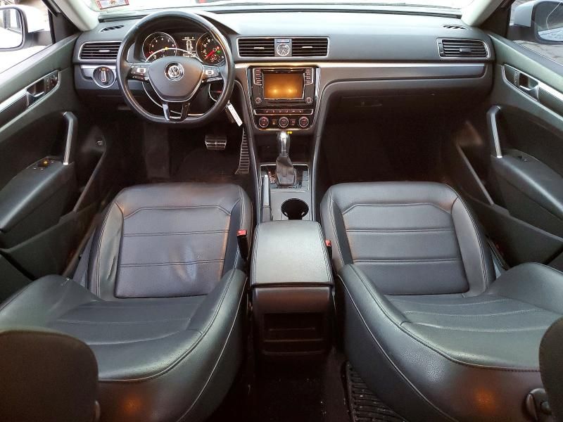 2017 Volkswagen Passat R-line