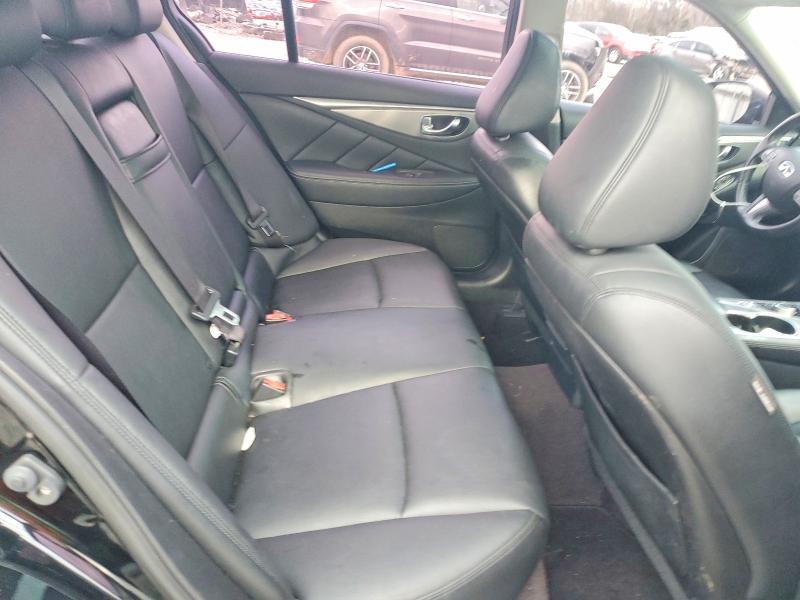 2015 Infiniti Q50 Base