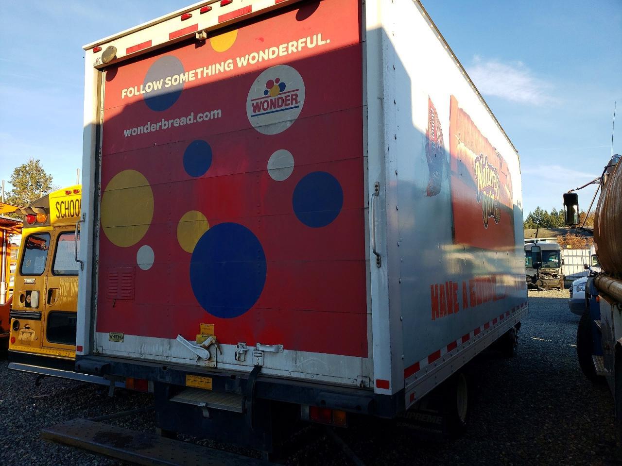2016 Isuzu NPR BOX Truck