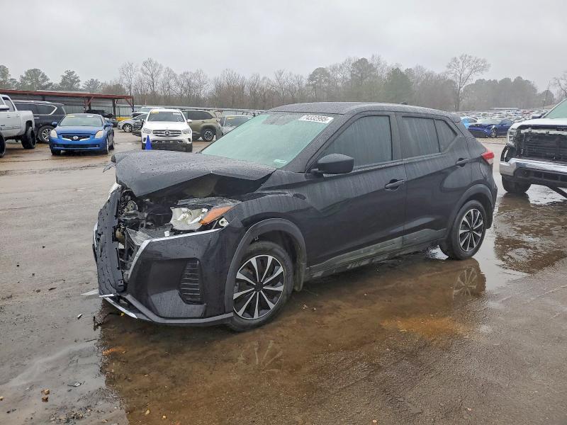 2021 Nissan Kicks s