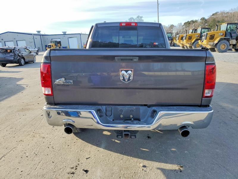 2015 Dodge Ram 1500 slt