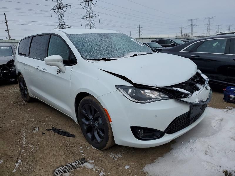 2019 Chrysler Pacifica Touring Plus