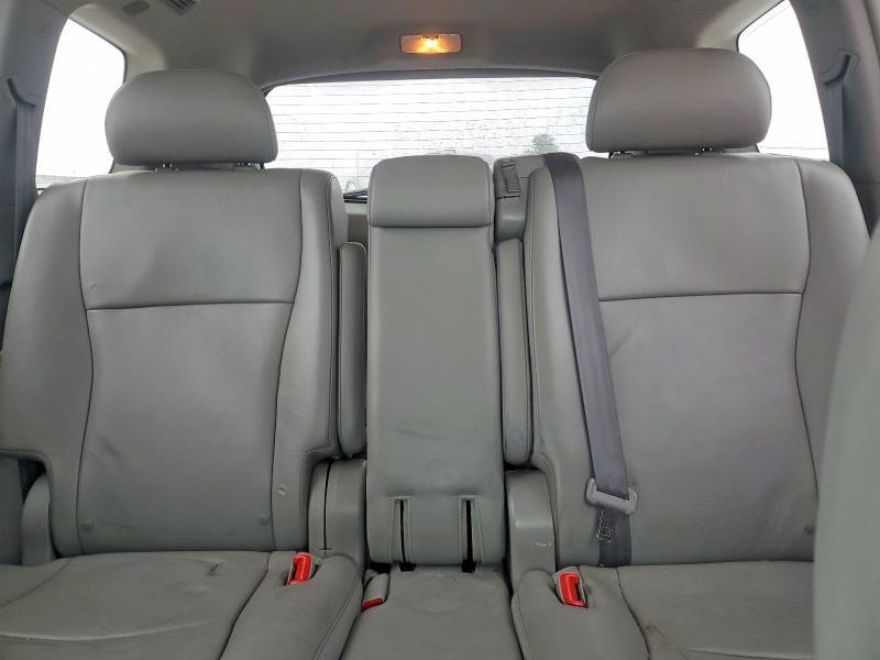 2011 Toyota Highlander se