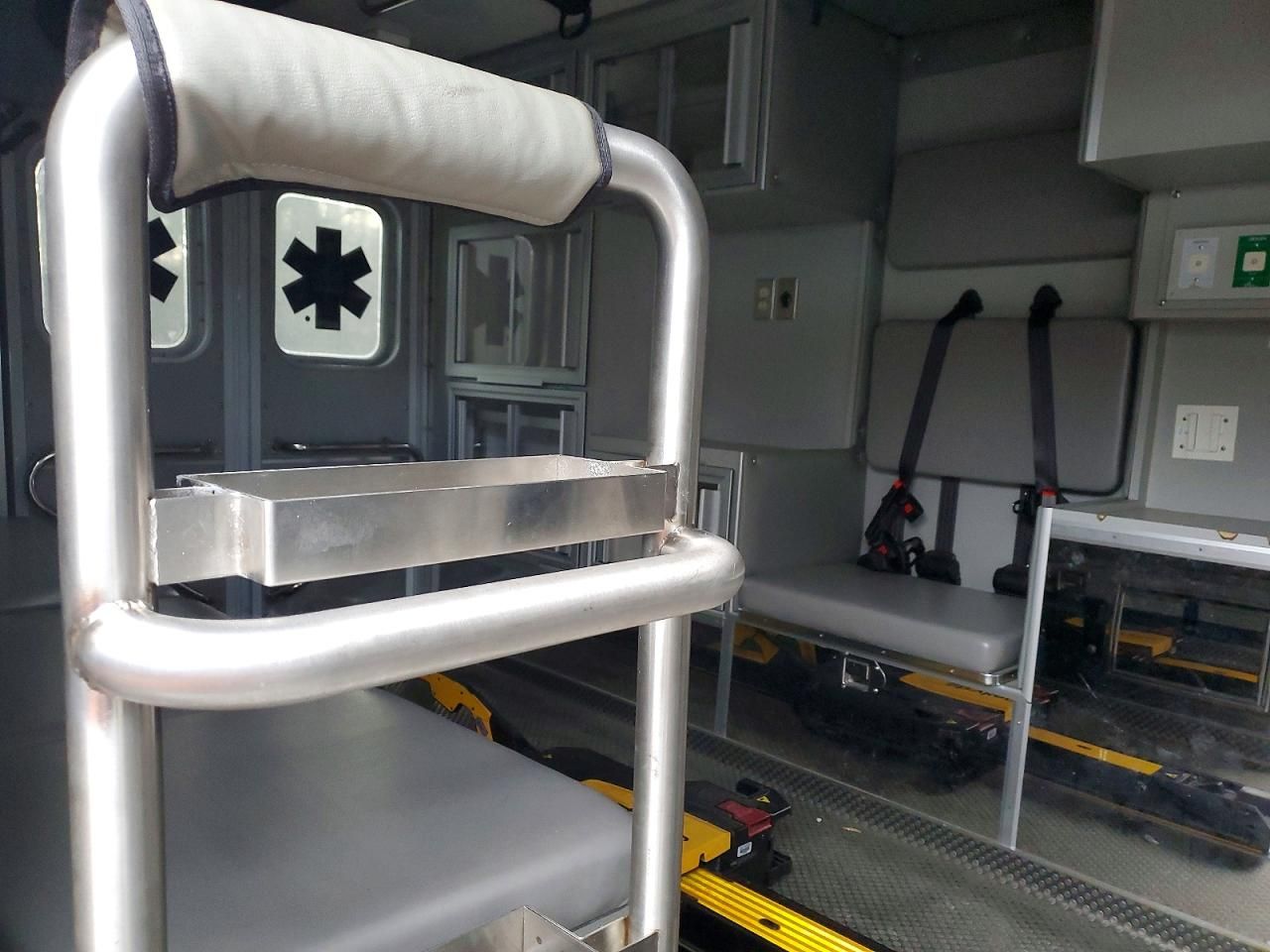 2019 Ford F-350-Ambulance