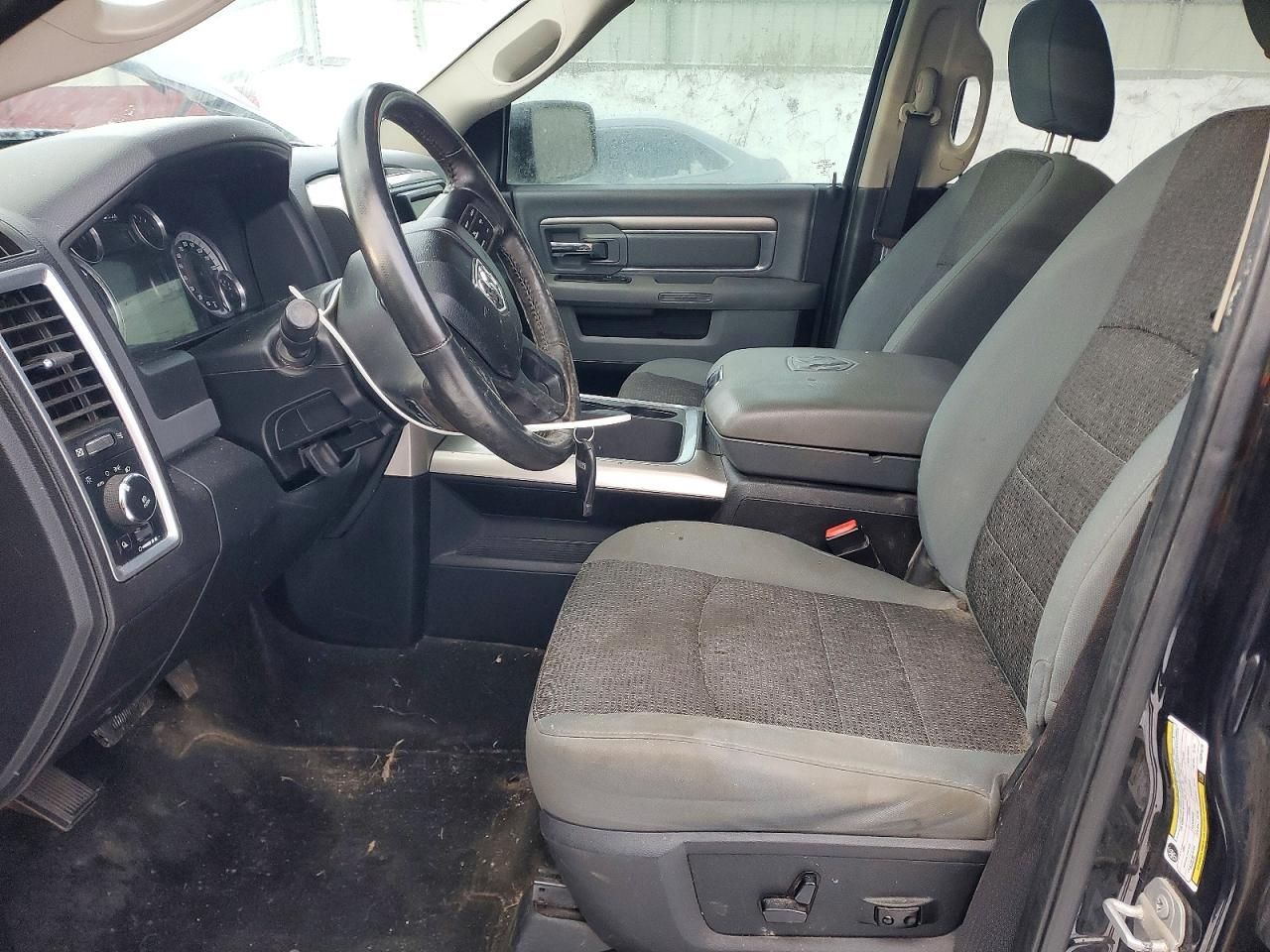 2016 Dodge Ram 1500 slt