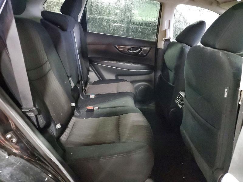 2017 Nissan Rogue sv