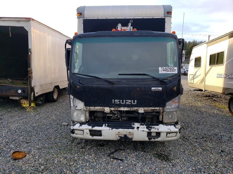 2012 Isuzu Npr hd box Truck