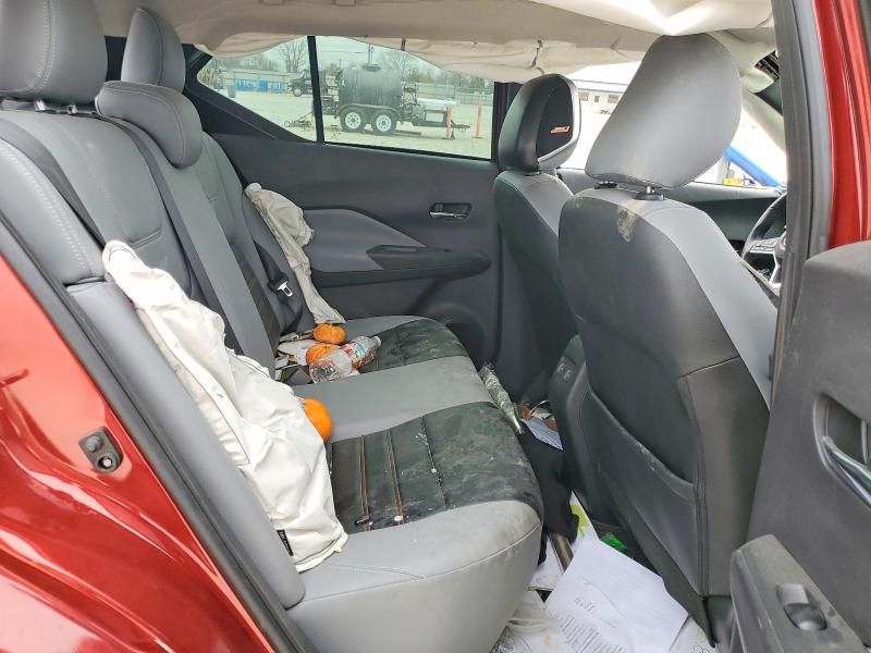 2023 Nissan Kicks sr