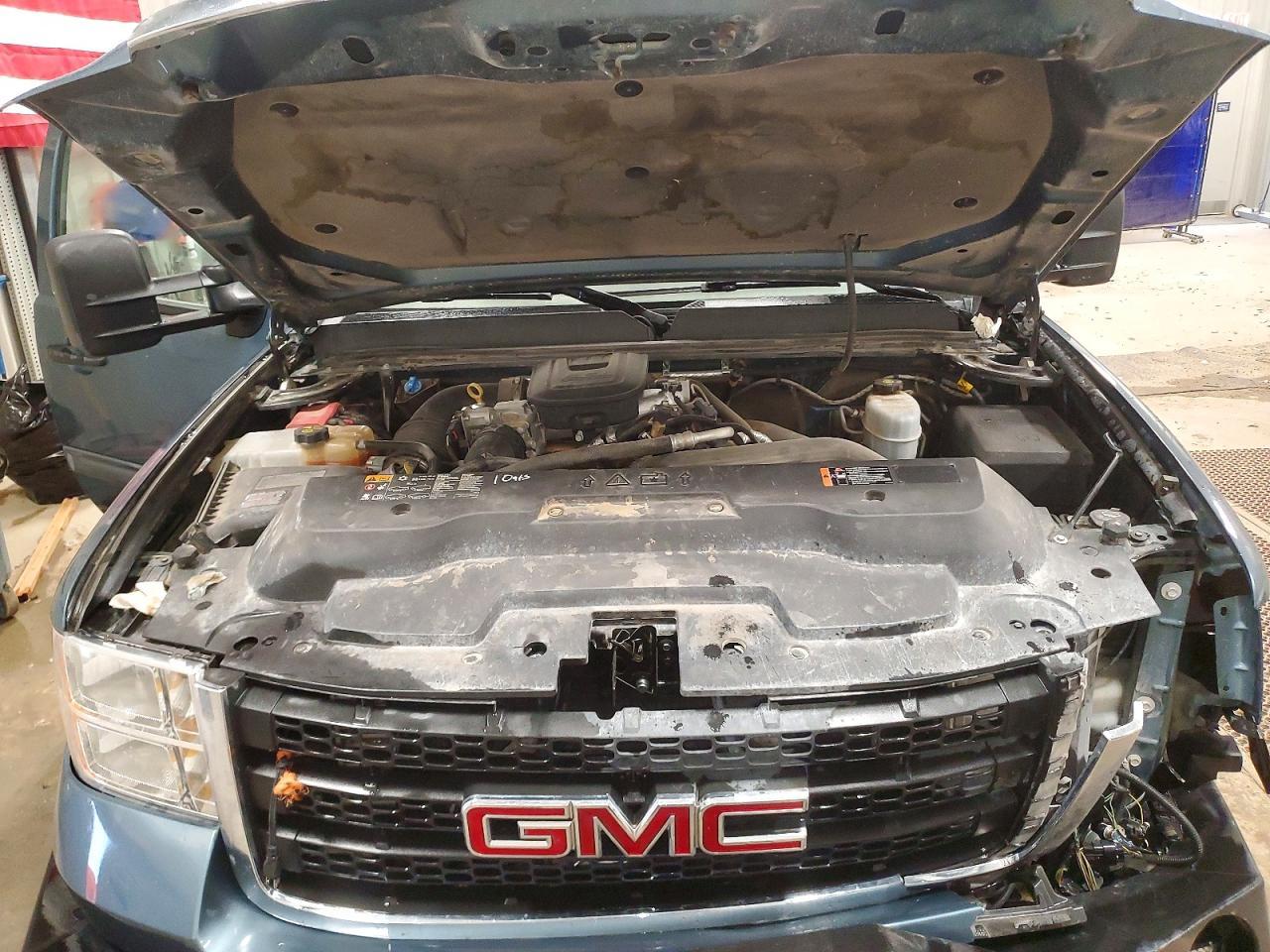 2012 GMC Sierra 2500 Flatbed Truck