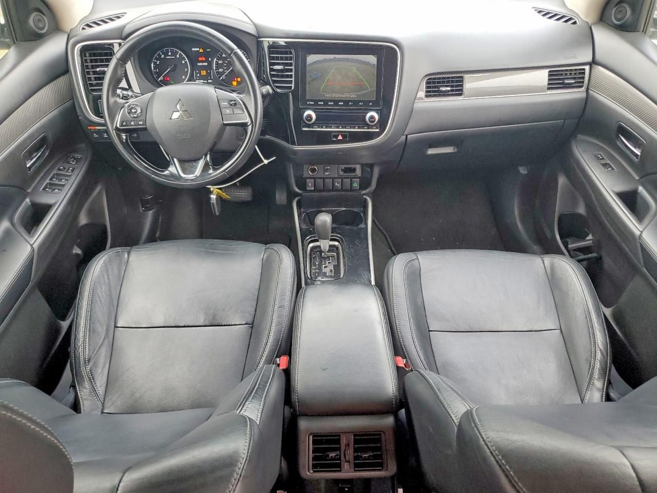 2020 Mitsubishi Outlander se