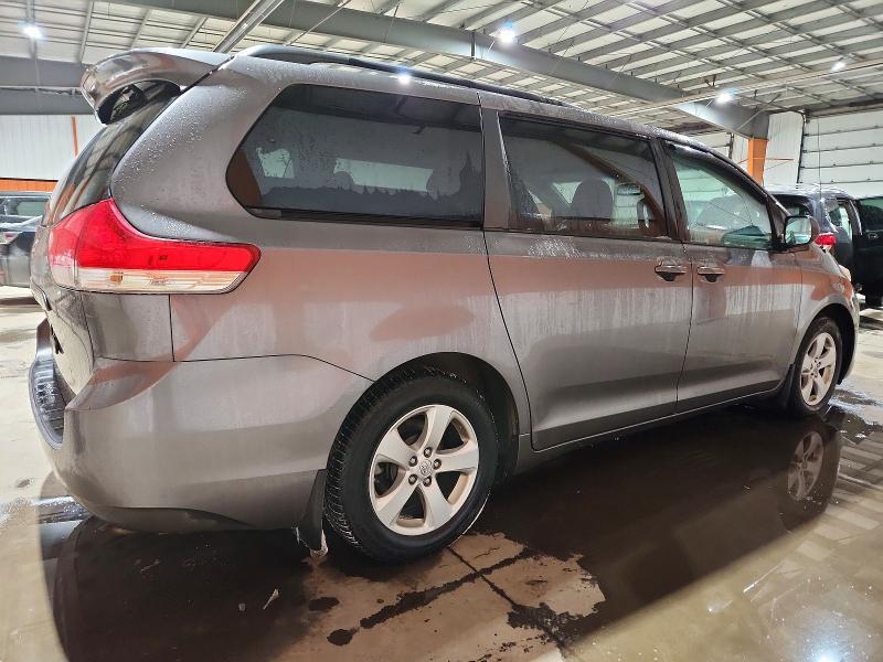 2014 Toyota Sienna le