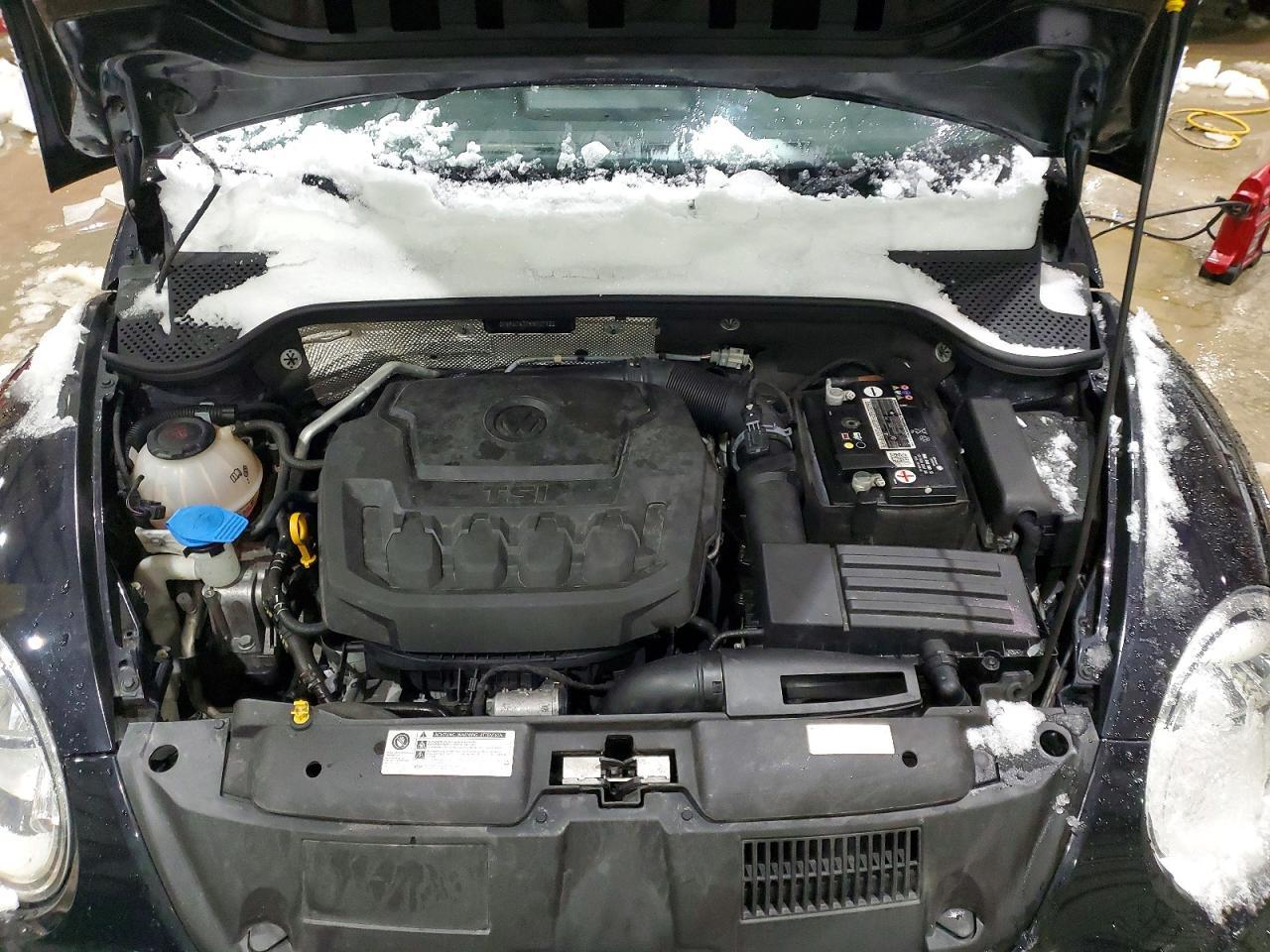 2019 Volkswagen Beetle s