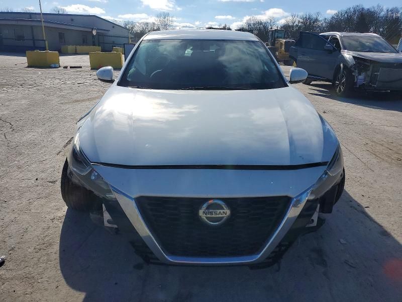 2019 Nissan Altima s