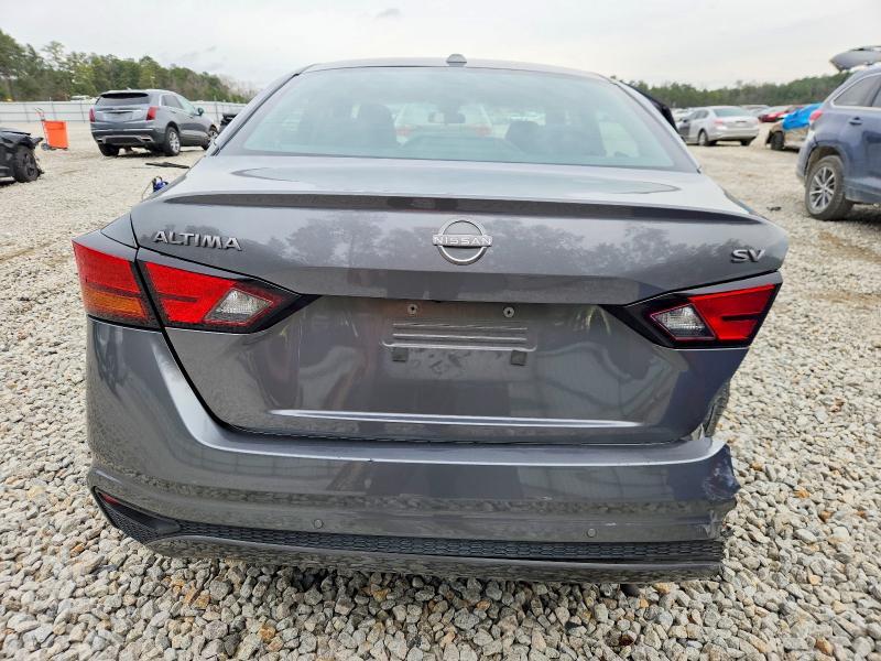 2024 Nissan Altima sv