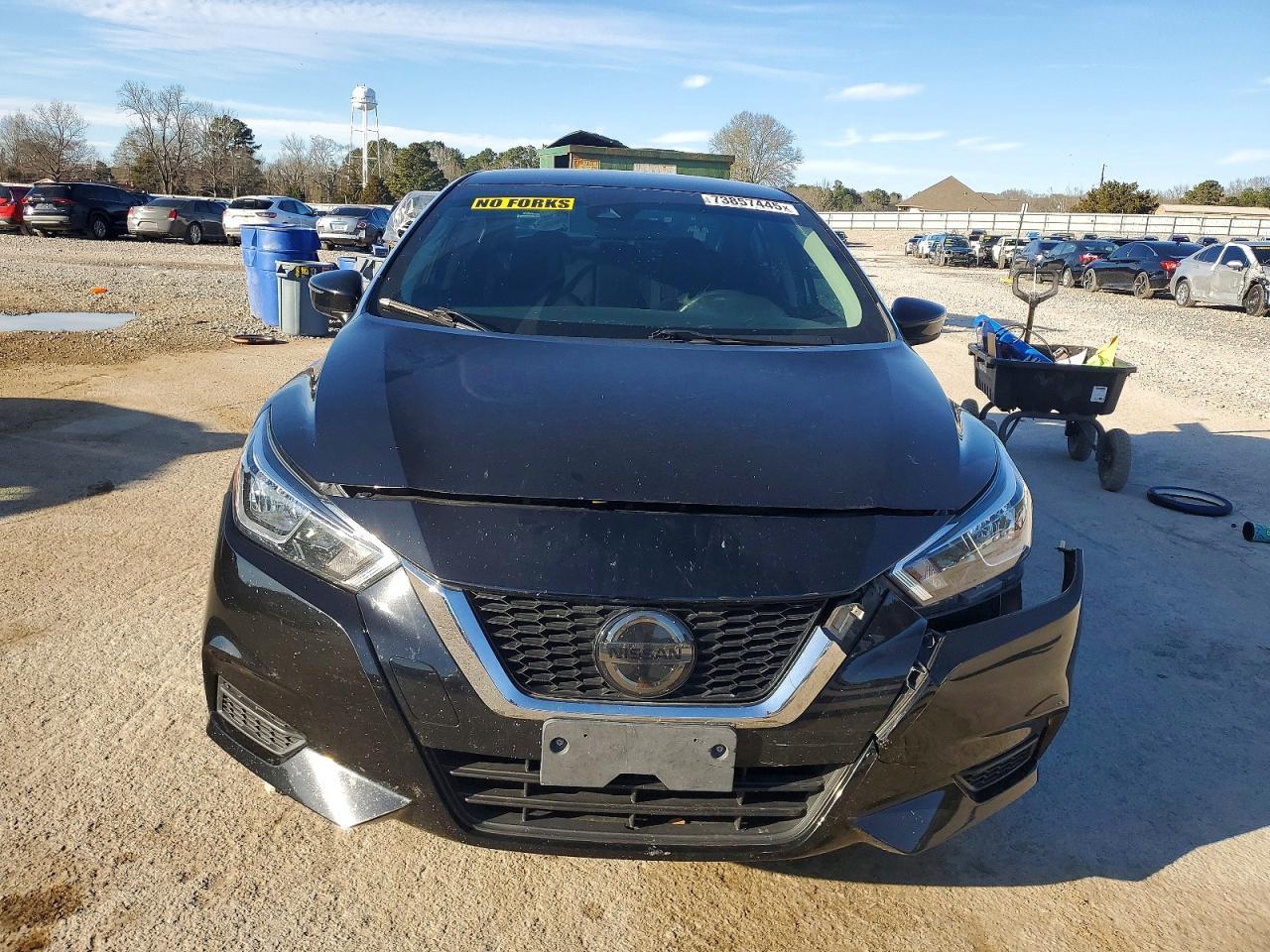 2021 Nissan Versa sv