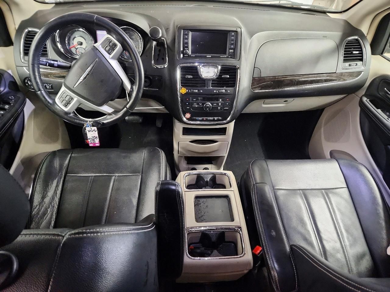 2014 Chrysler Town & Country Touring