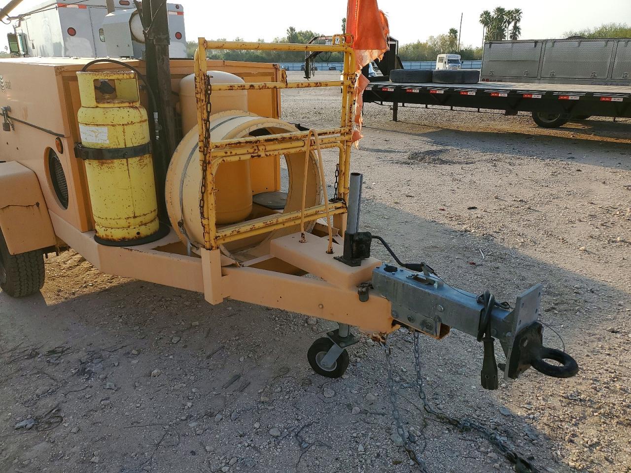 2001 Team Fenex Manhole Support Trailer