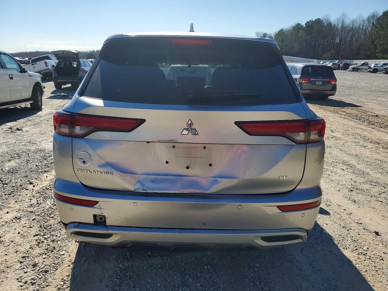 2023 Mitsubishi Outlander se