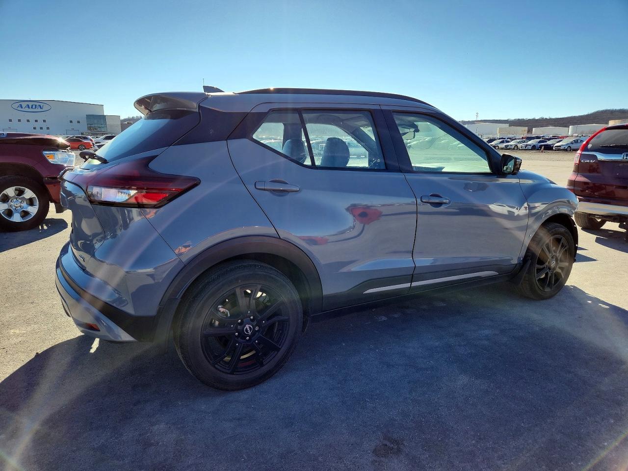 2022 Nissan Kicks sr