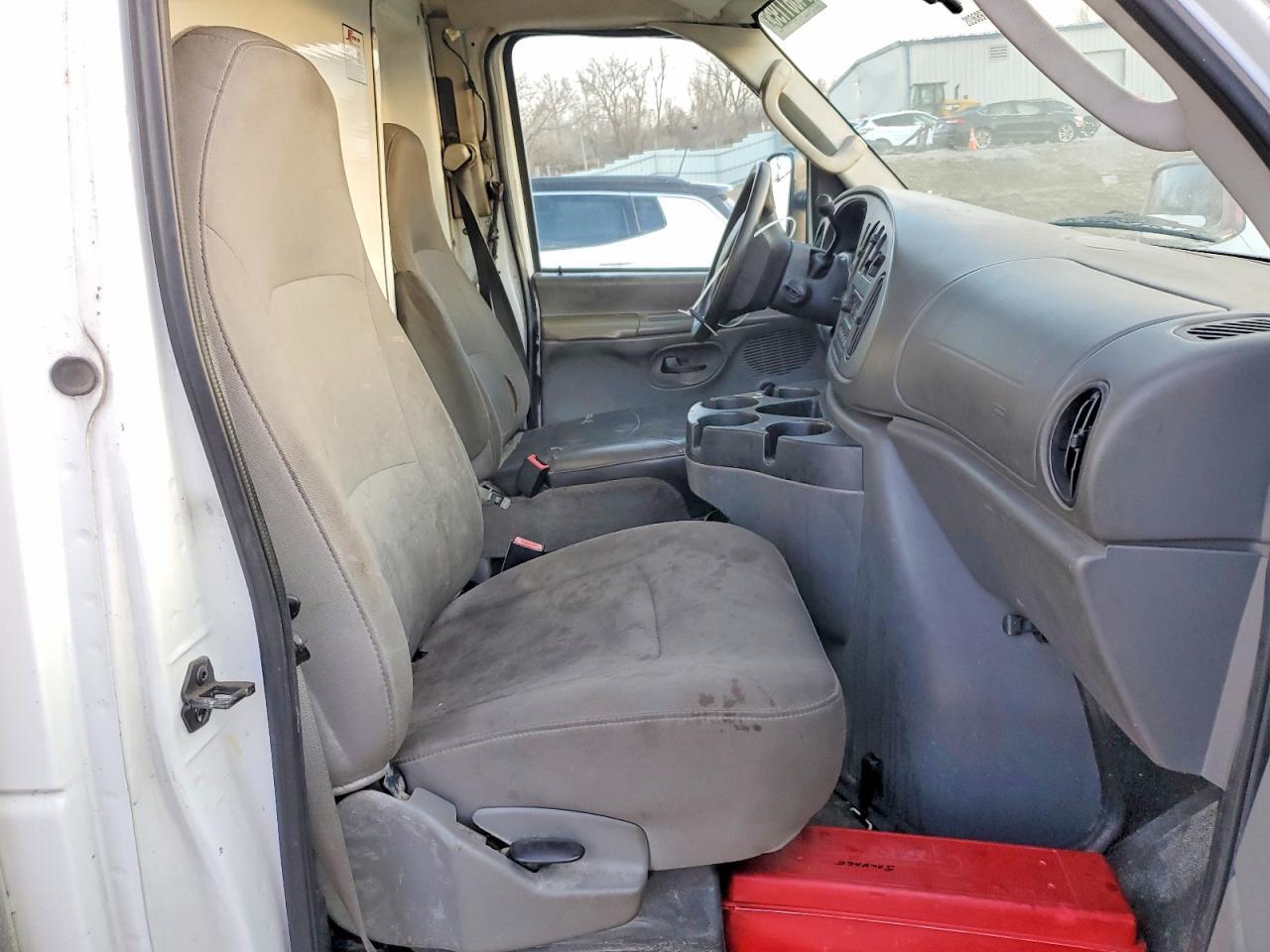 2008 Ford Econoline E350 Super Duty Cutaway Van