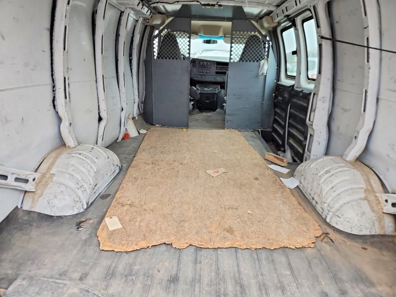 2016 Chevrolet Express G2500 Delivery Van