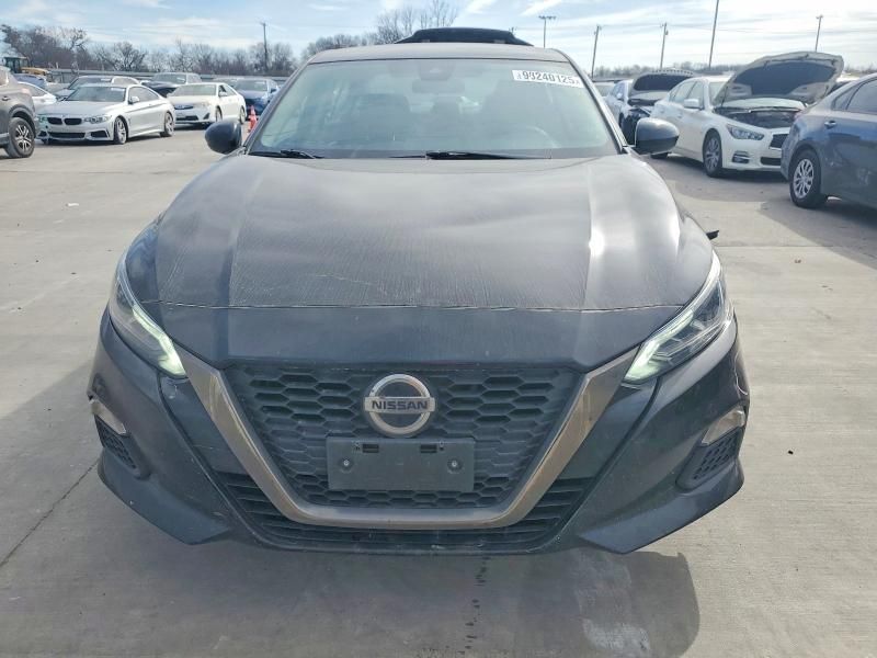 2021 Nissan Altima sr