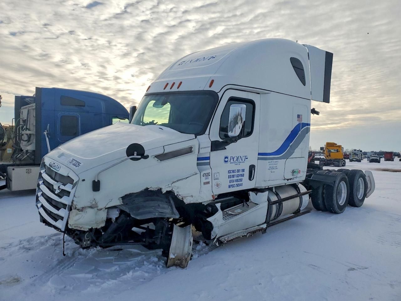 2019 Freightliner Cascadia 1-Semi Truck