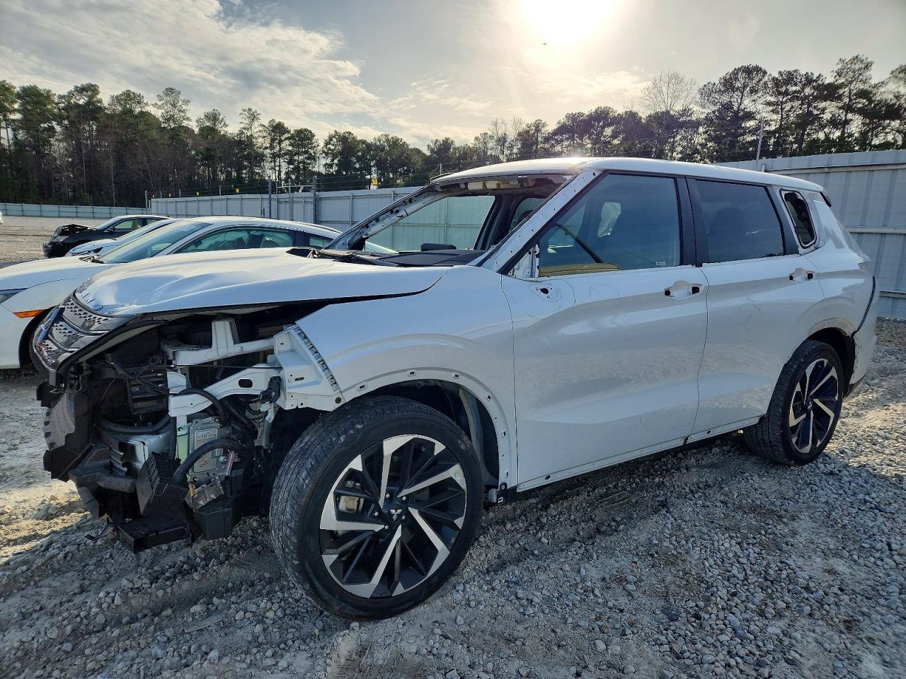 2023 Mitsubishi Outlander se