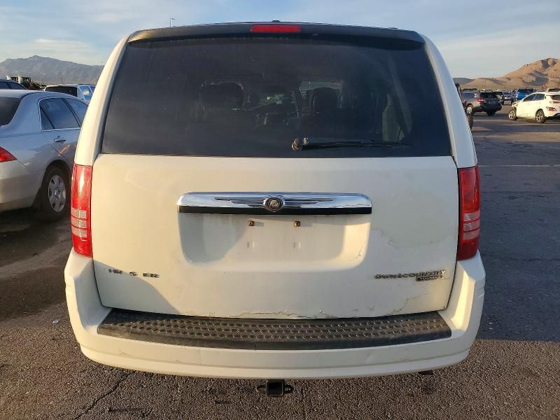 2010 Chrysler Town & Country Touring