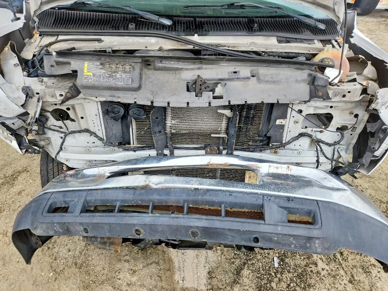 2013 Ford E350 BOX Truck