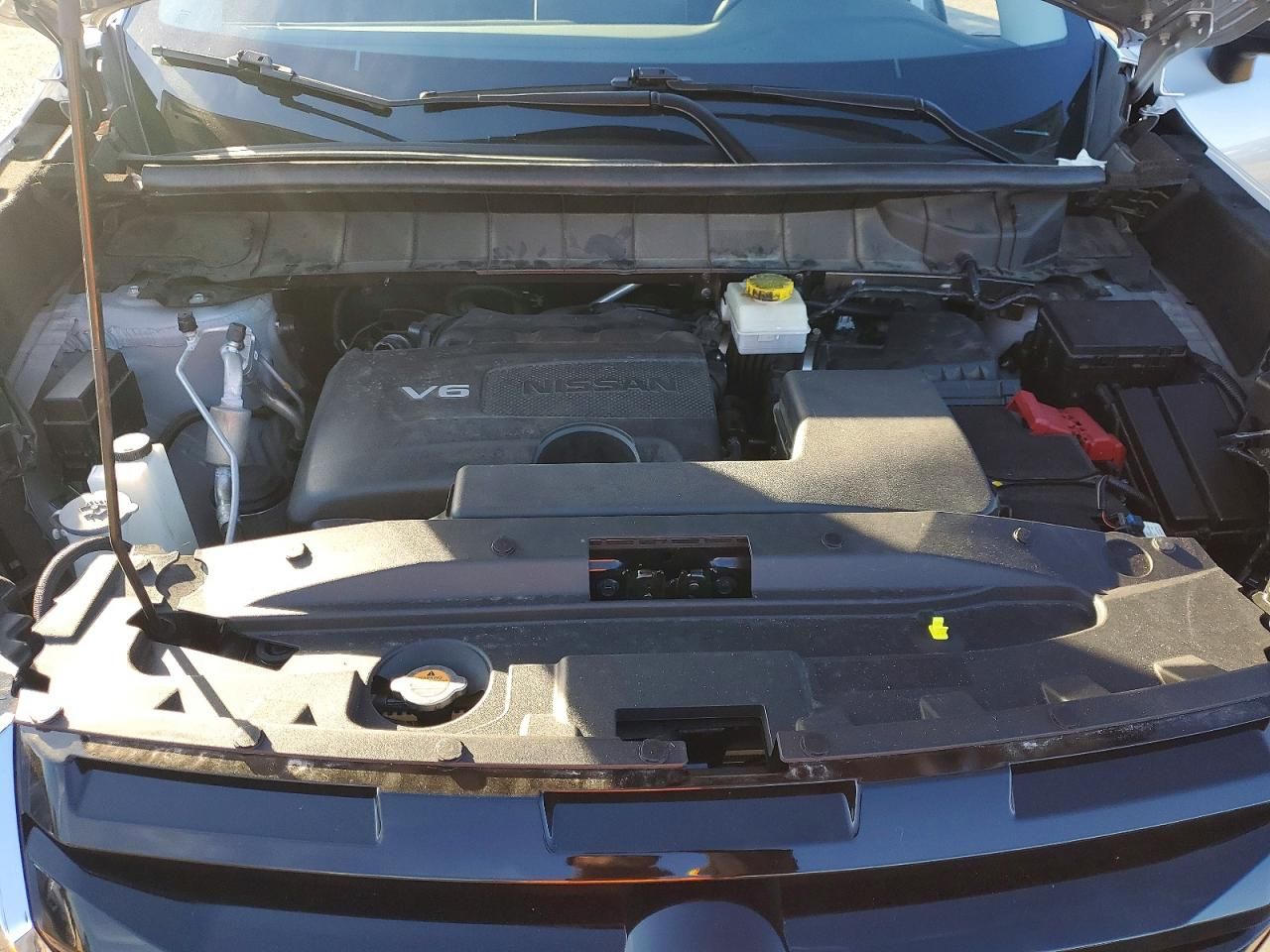 2022 Nissan Pathfinder sv