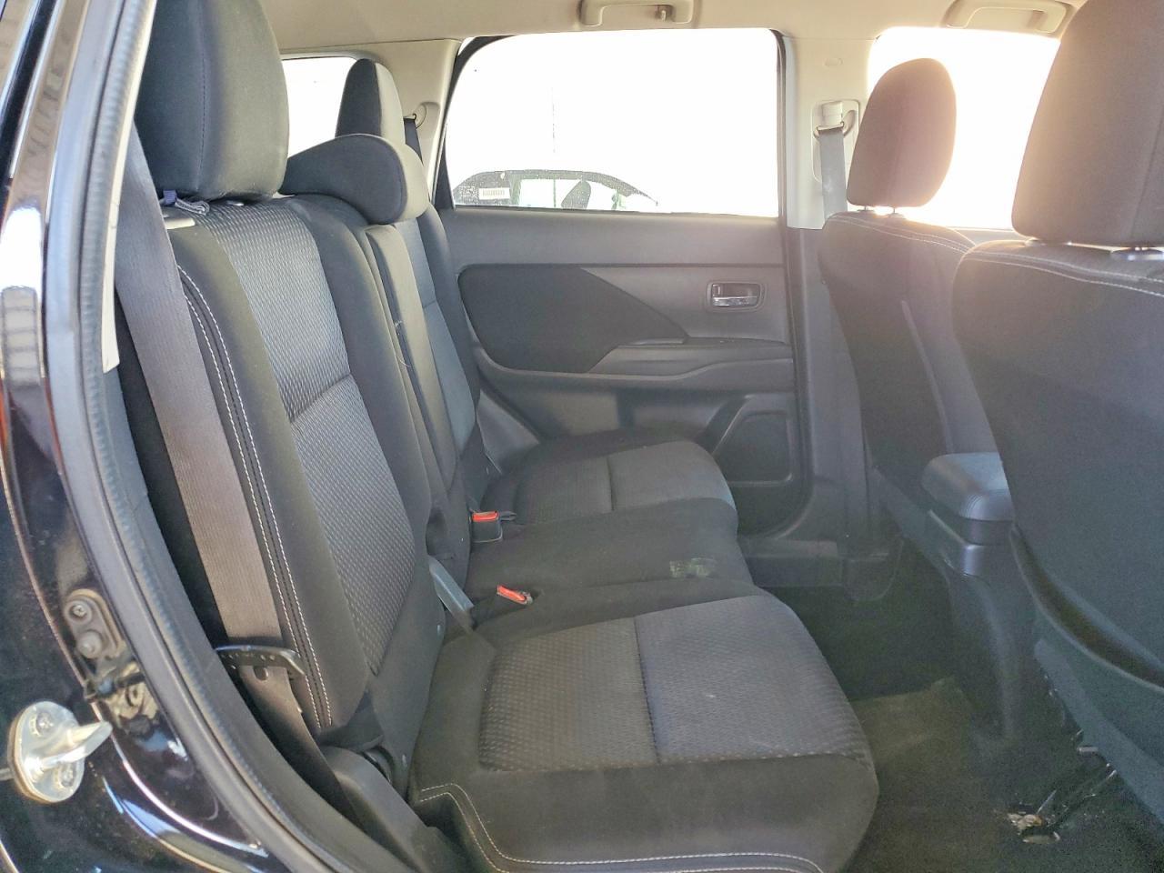 2016 Mitsubishi Outlander se