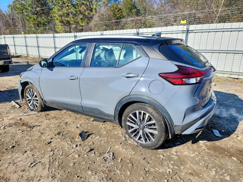 2021 Nissan Kicks sv