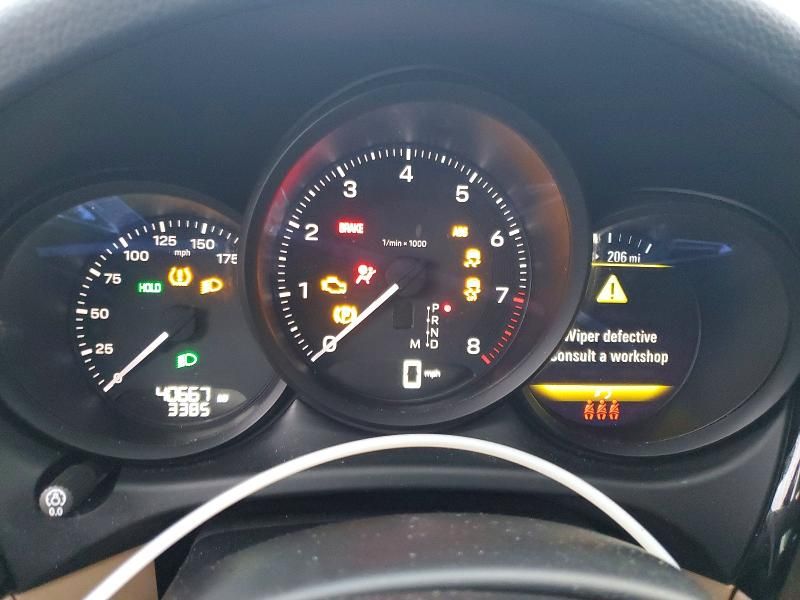 2023 Porsche Macan Base