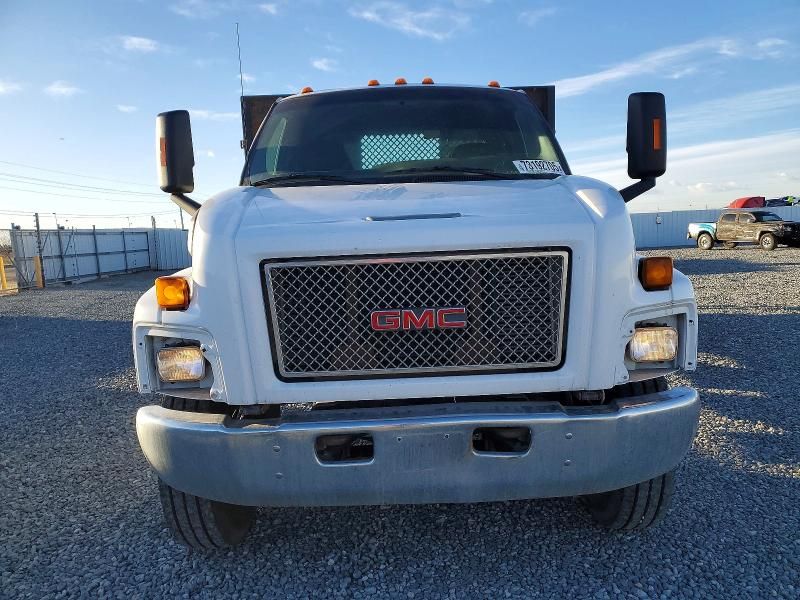 2009 GMC C6500 Flatbed Truck
