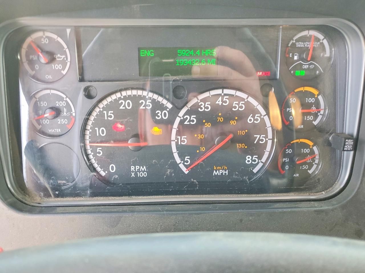 2013 Freigliner 2013 Freightliner Business Class M2 BOX Truck