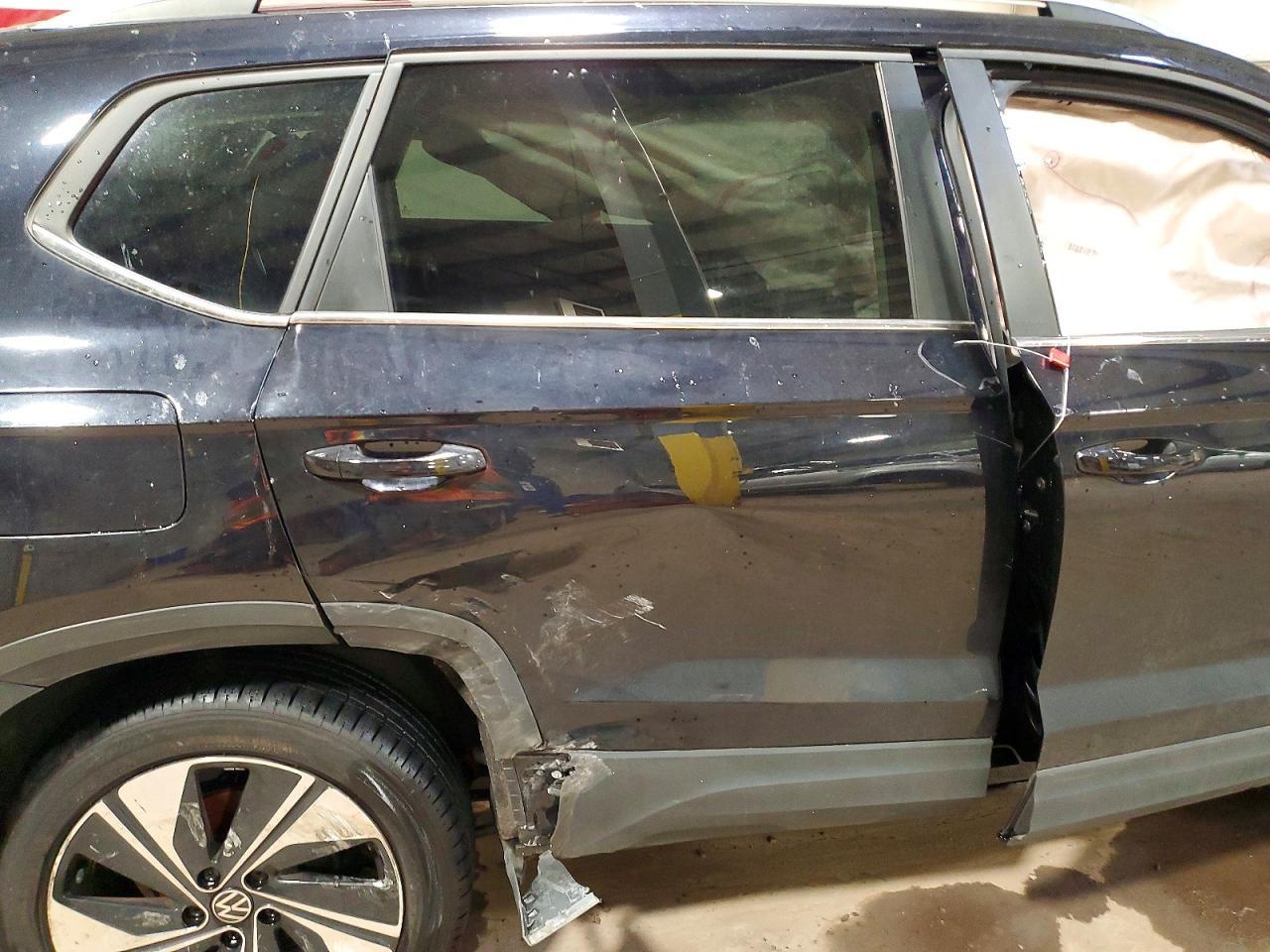 2024 Volkswagen Taos se