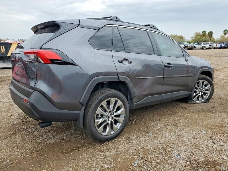 2025 Toyota Rav4 xle Premium
