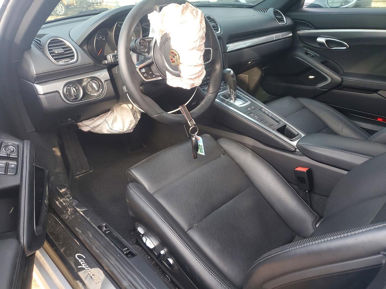 2025 Porsche Cayman Base