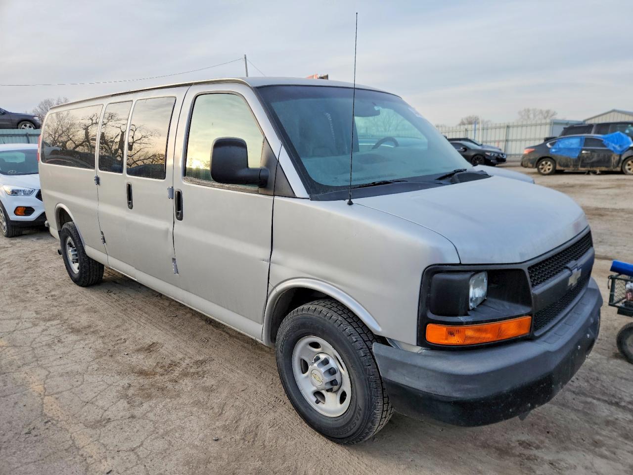2011 Chev Rolet Express G3500 Delivery Van